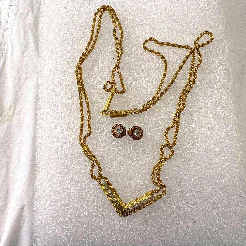 Elegant Diamonluxe simulated Gold-Tone Necklace and Earring Set